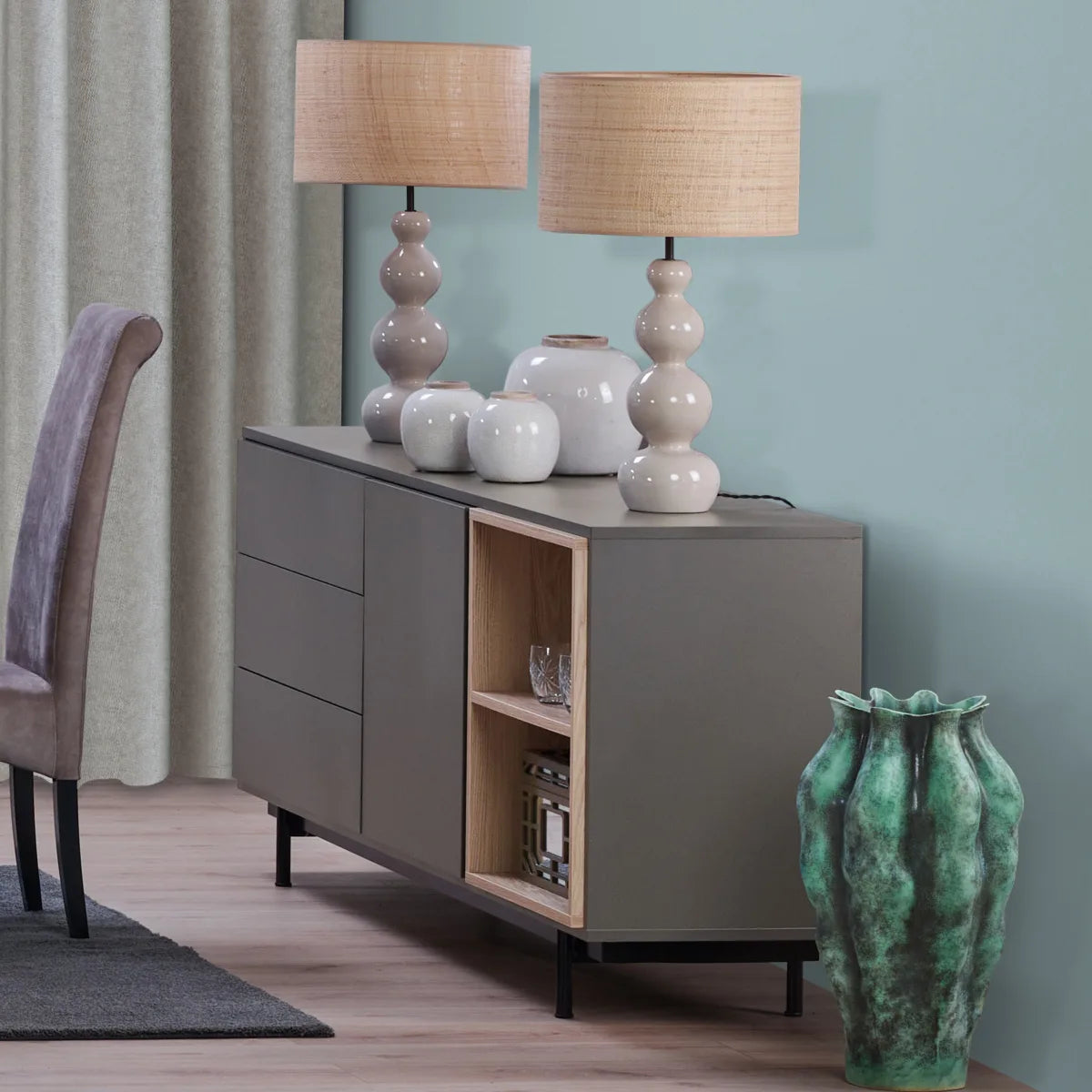 Malmo com 3 Gavetas e 1 Porta